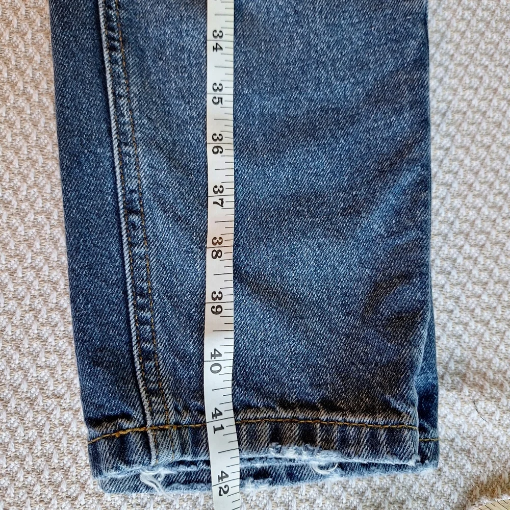 BDG Mom Light Blue Boyfriend Jeans